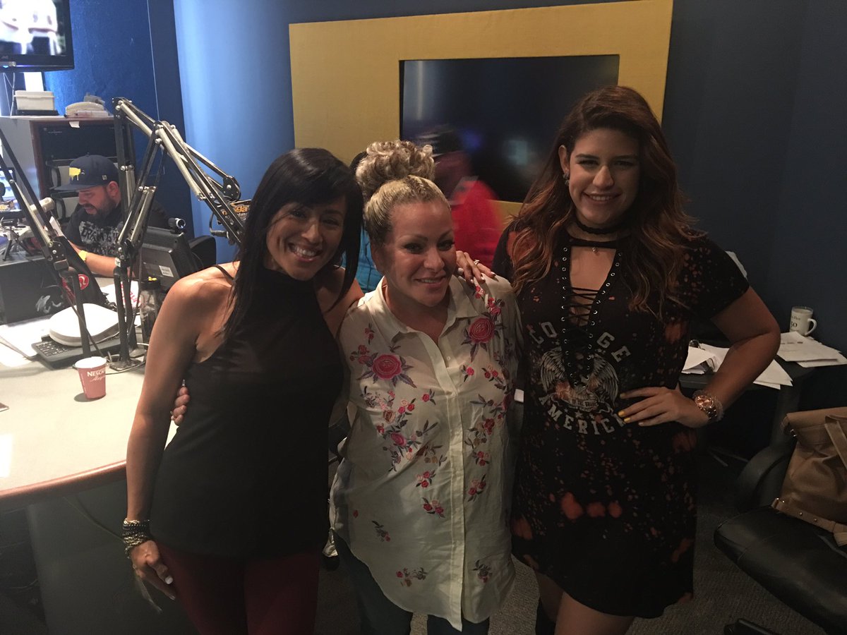 En el Goldo y la Pelúa <a href="/ANGELIQUEBURBU/">Angelique BURBU</a> <a href="/Moluskein/">Molusco</a> <a href="/marileydamusic/">Marileyda🌻</a>