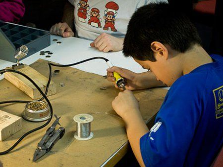Makerspaces_com tweet picture