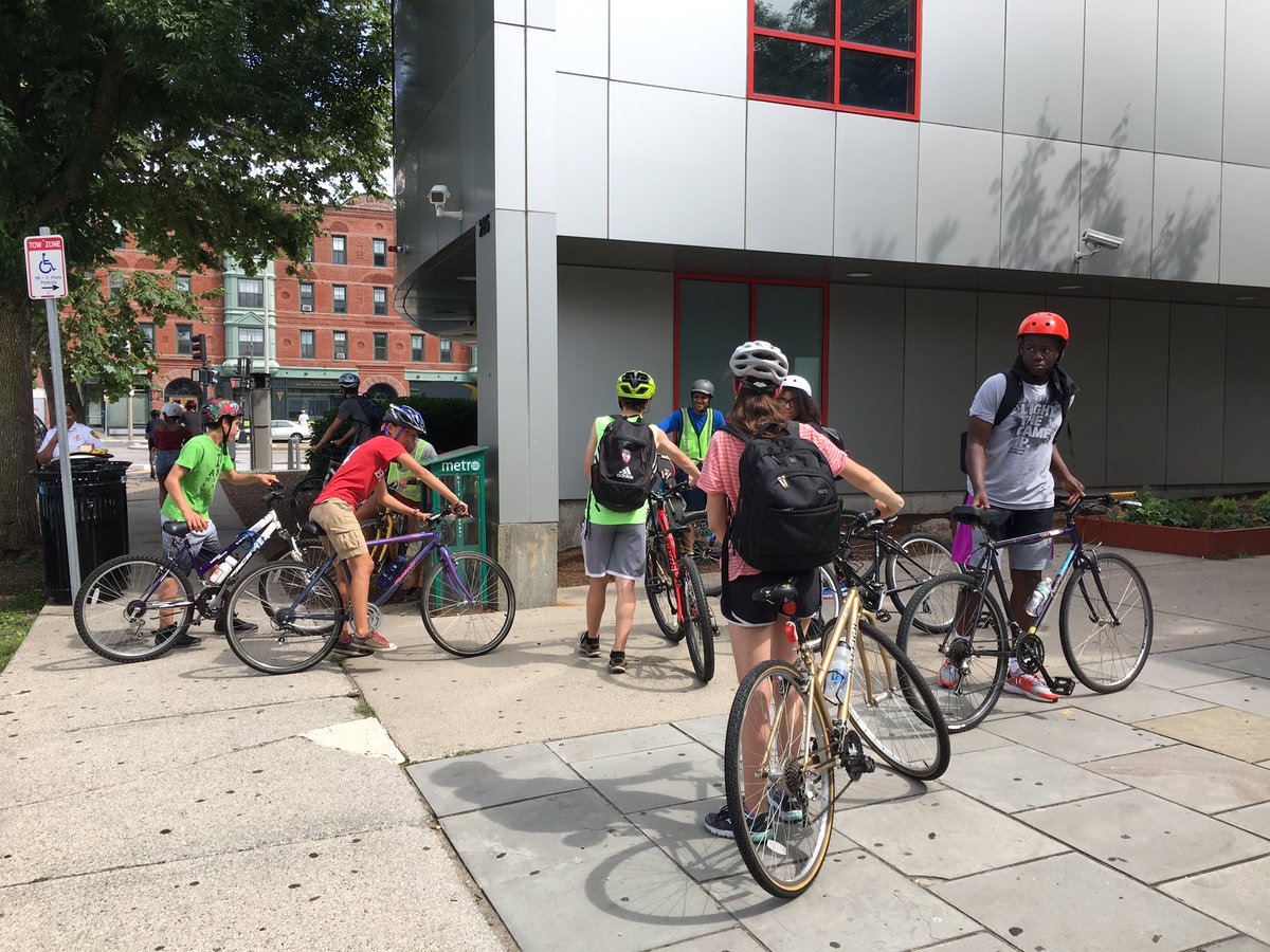 cindysnoe's tweet photo. @bikesnotbombs stopped by the @BOSTON_WATER truck with @GreenovateBos and @marty_walsh to fill up, stay hydrated and beat the heat today! https://t.co/REqmtoMi8v