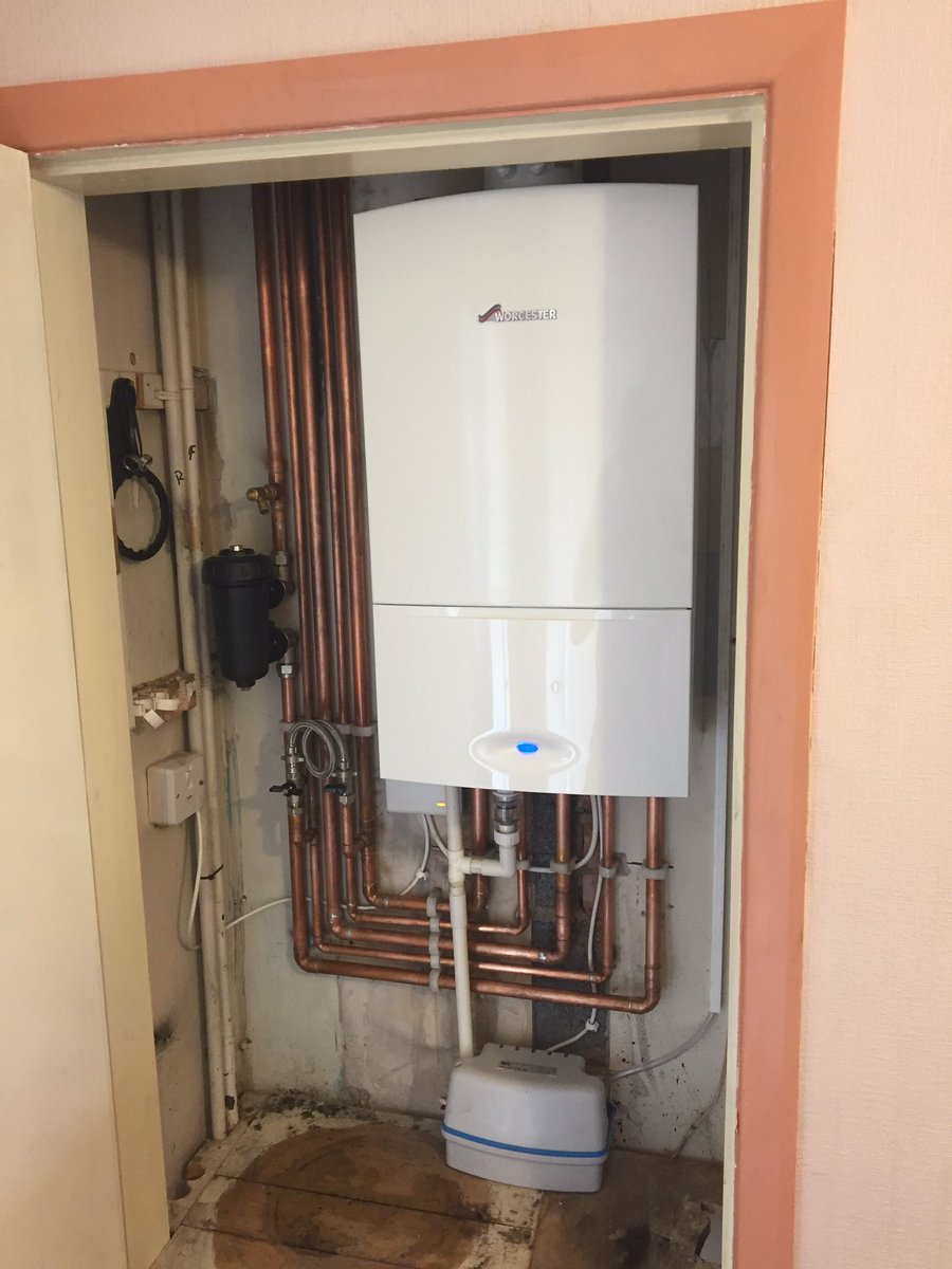 Bumblebeeheat's tweet photo. This customer wanted a trader they could trust, they found us (bumblebee heating) on @WhichTraders #wtom @WorcesterBosch @ADEY_Pro 🐝🐝👍 https://t.co/uYhuFcFFo2