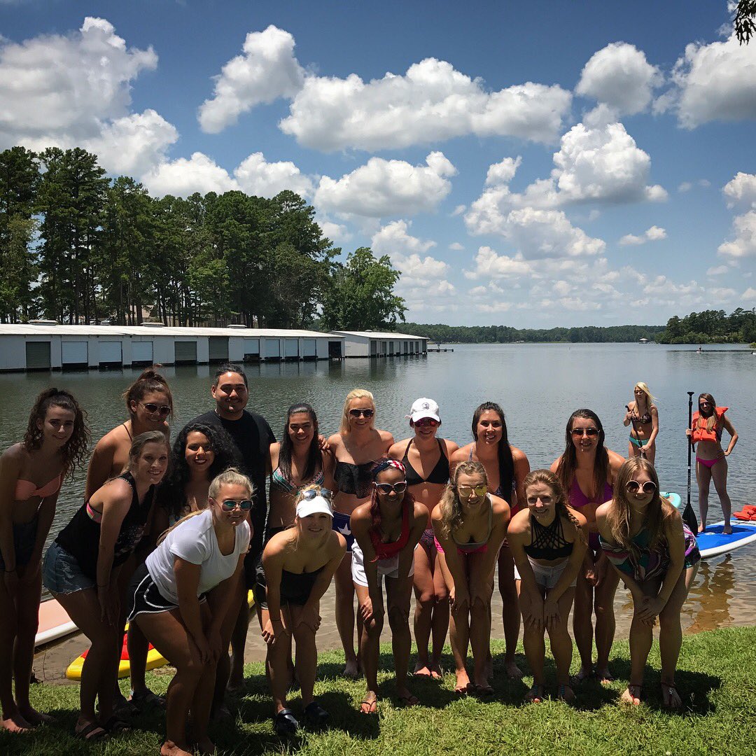 UTTyler_Spirit's tweet photo. We had a blast at Tyler Paddle today during our break. #tylerpaddle #uttylerpatriotspirit #uttyler https://t.co/FHn14Tqkgg