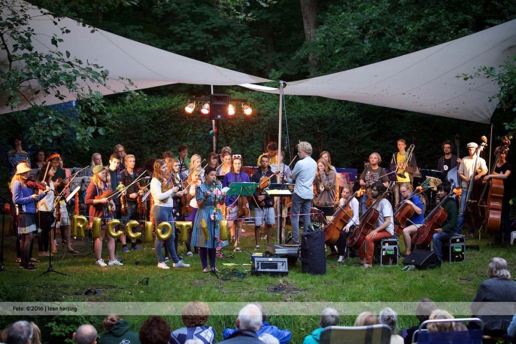 Dank voor alle steun&amp;donaties! <a href="/Houtkwartier/">Houtkwartier</a> <a href="/GemeenteLeiden/">Gemeente Leiden</a> Hernieuwde overkapping vr 21 juli Klassiek in 't Park bit.ly/2qgpYUn