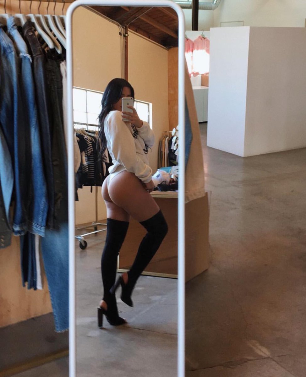 I forgot to wear pants today 🤷‍♀️