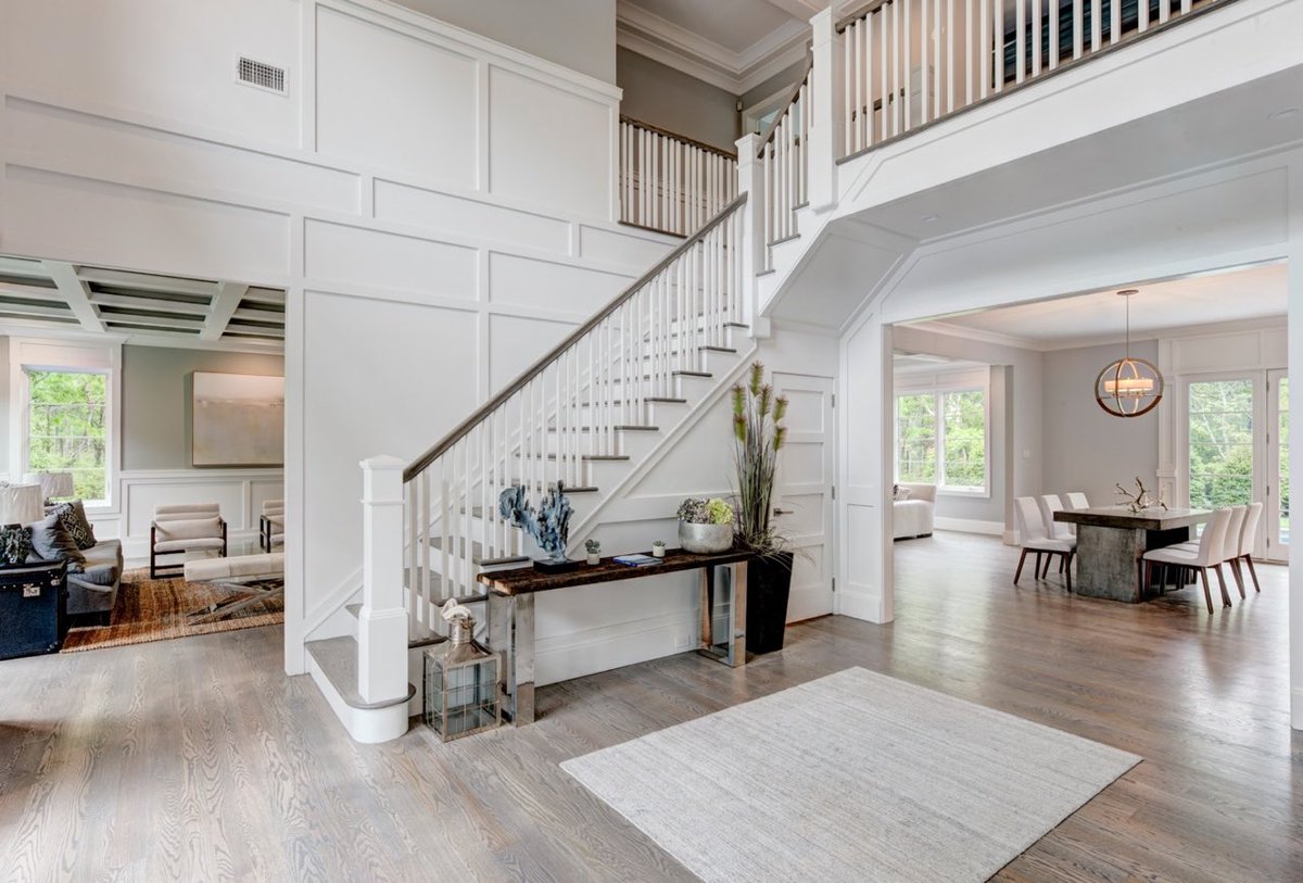 bhshamptons's tweet photo. Wide Plank Oak Wood Floors add a simple elegance to any room. 
Sagaponack new construction.. https://t.co/fwpzejRZnq  #wideplankoakfloors https://t.co/NDoEwEWKXX