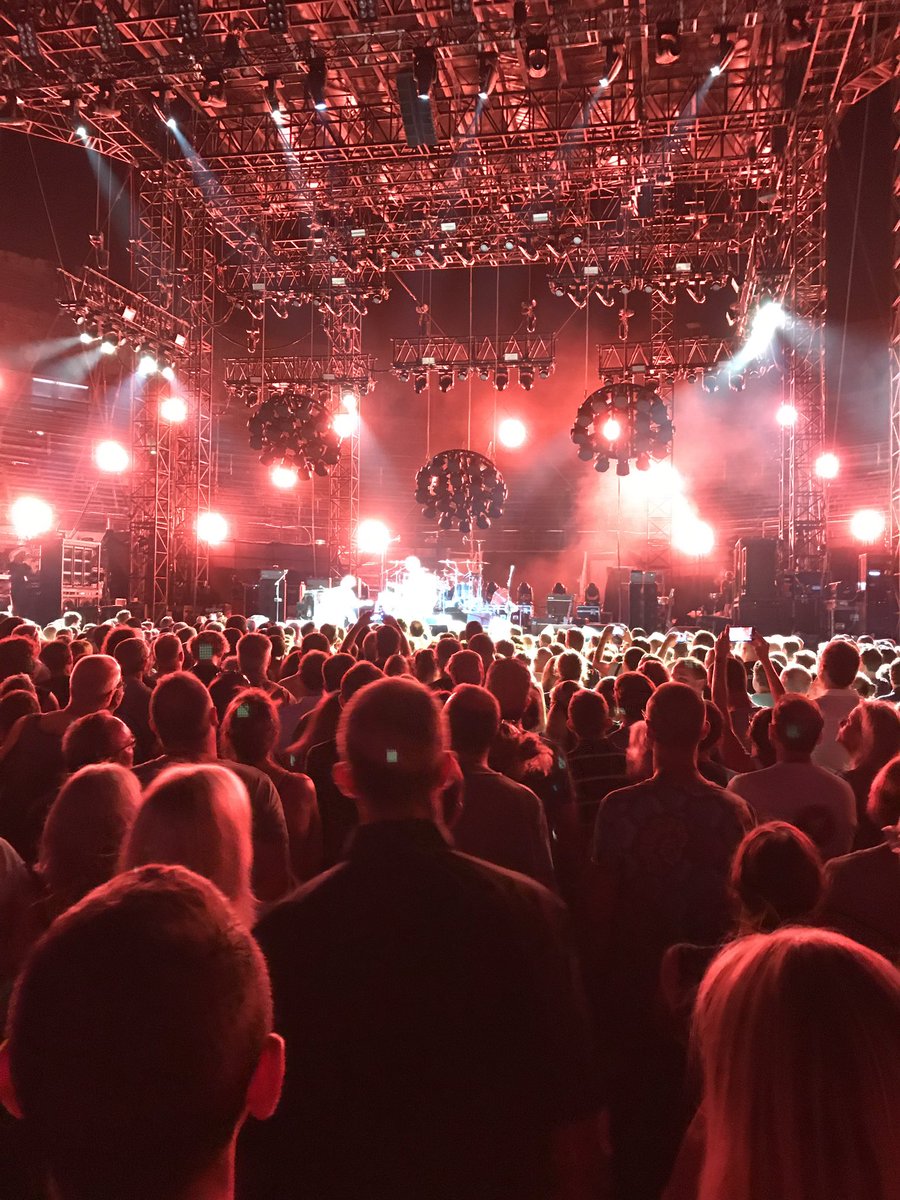wpercevault's tweet photo. What Else ? Allez les gars !!!!@Aubertofficiel #nimes #musicinlove https://t.co/fxAIFg56xK