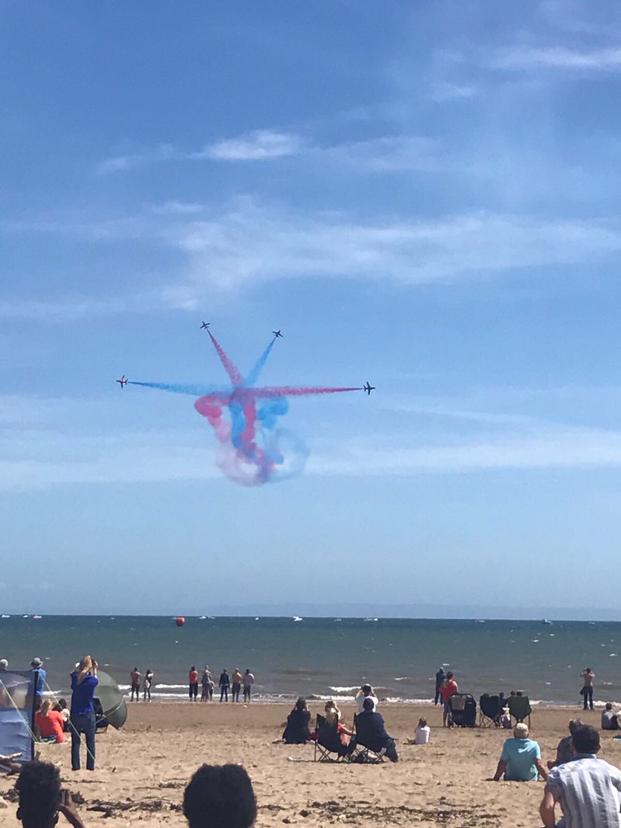 Great picture from the @walesairshow with @rafredarrows earlier this month https://t.co/DbU7JmRdk4