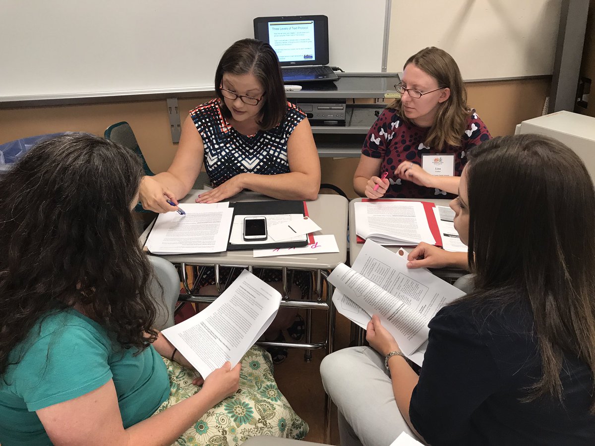 MsLoomer's tweet photo. Collaborating at its best- fun and full of learning! #mdlearns #Day2 #ecefcps @MicheleBaisey @FCPSECEcnusbaum @FCPSrdg_bug https://t.co/CzCkC9hveL