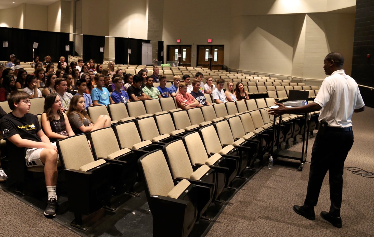 NTSB's tweet photo. Safety Advocate Nick Worrell encourages youth to lead, serve &amp; inspire others to make a difference. #1goodchoice  #SafestSummerEver https://t.co/a7q93jGFl1