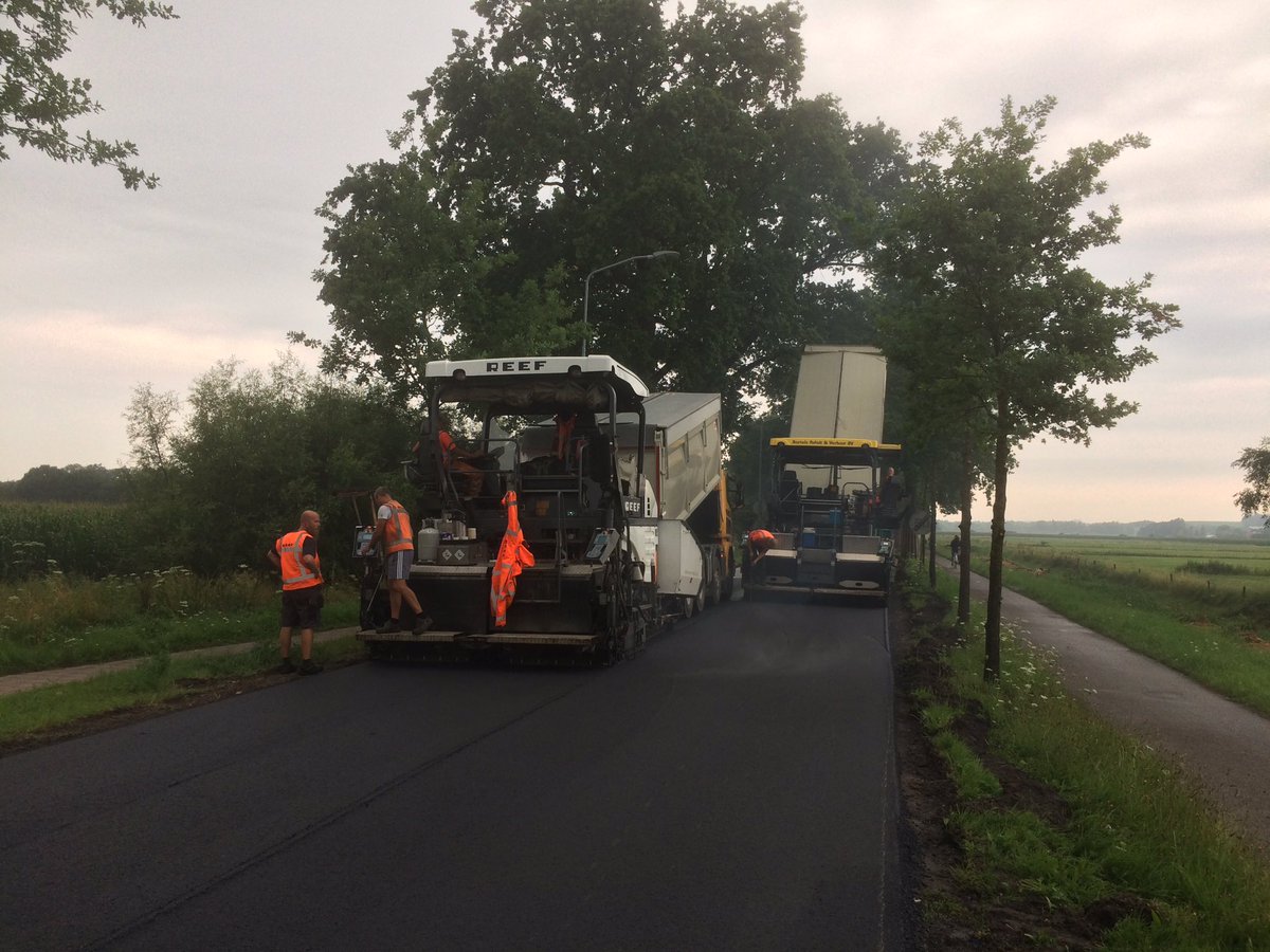 MaikelWelmers's tweet photo. #asfalt @GemeenteDuiven rijksweg #warminwarm #naadloos #vakmanschap @ReefInfra @Struktonciviel https://t.co/duKYq2VGf8