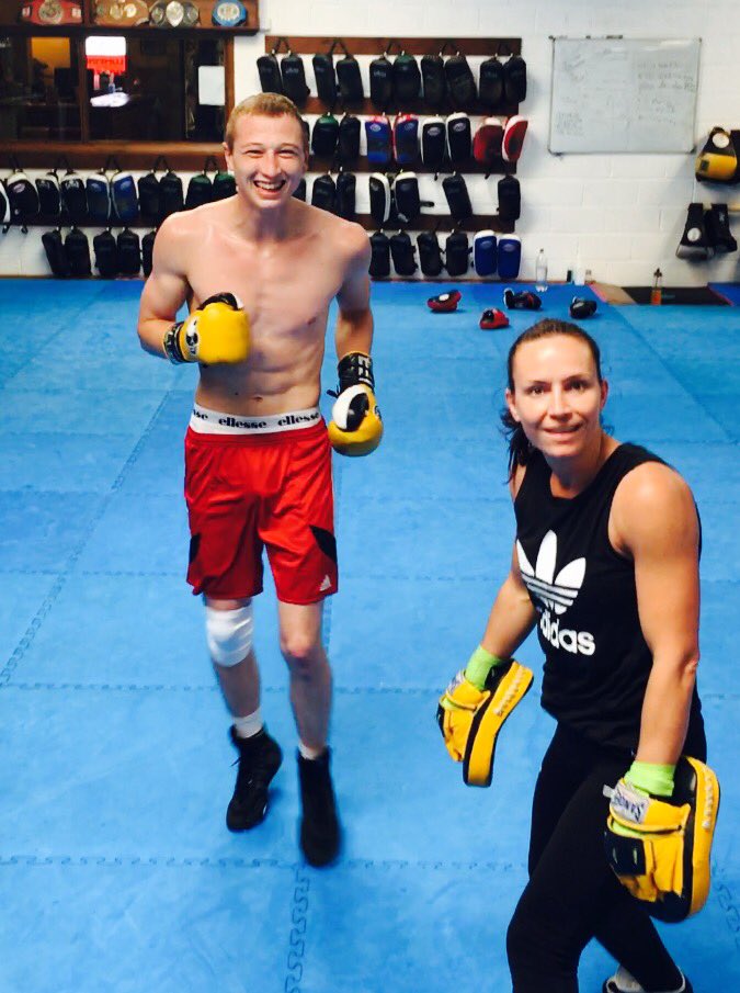 ruthashdown's tweet photo. #trainer #boxing #family @CrawleyMartArts https://t.co/ZPAYFtl6Xf