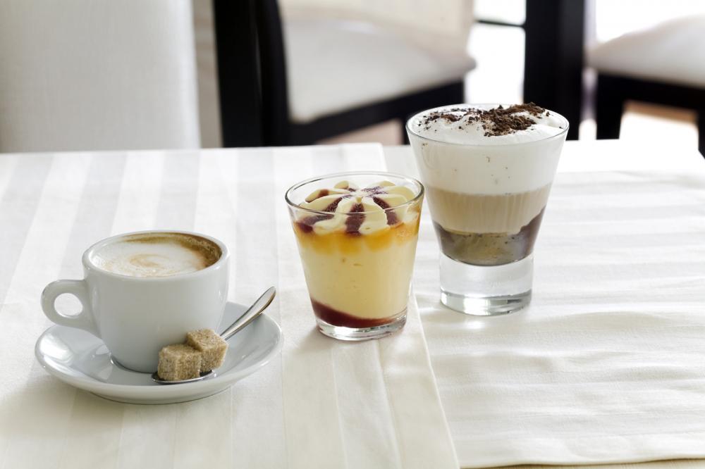 PoshClubHop's tweet photo. Do you love #coffee? Here are some amazing coffee drink #recipes! https://t.co/OI3T0ODHeB https://t.co/PVGezpzhLQ