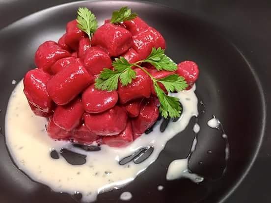 il_Bistrot's tweet photo. Al Bistrot gnocchi di barbabietola con fonduta di gorgonzola e noci #lunch #dinner #chef #cousins #topmenu #red #b… https://t.co/gs8N6fWXXy https://t.co/Z6EUHQbqY7