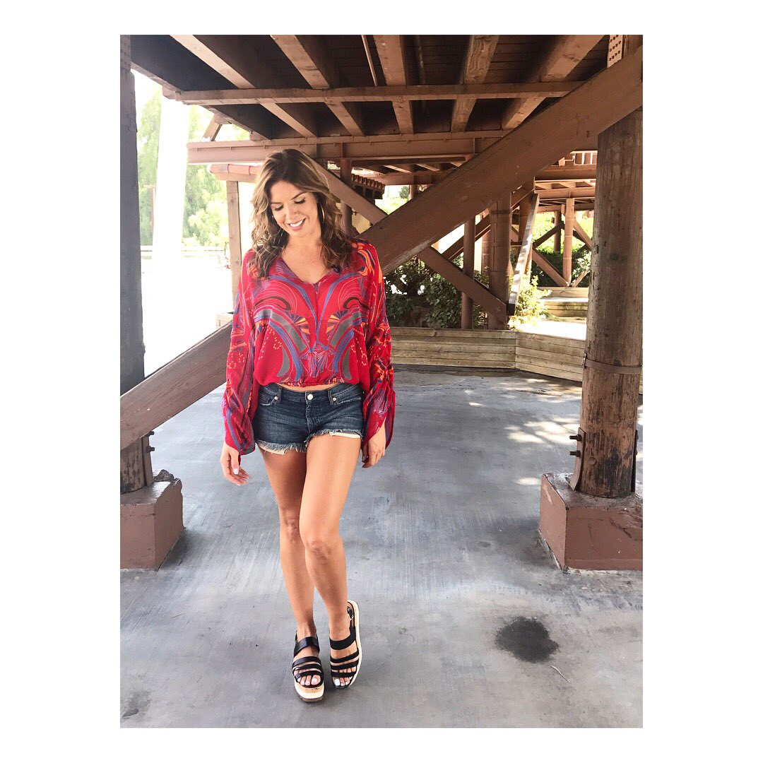FernandaKellyyy's tweet photo. #FerLook #LAnzateShow #StyledBy @LaCatrinaStyle #ootd #Macys #KellyMonster😈 https://t.co/bt111W0ZzI