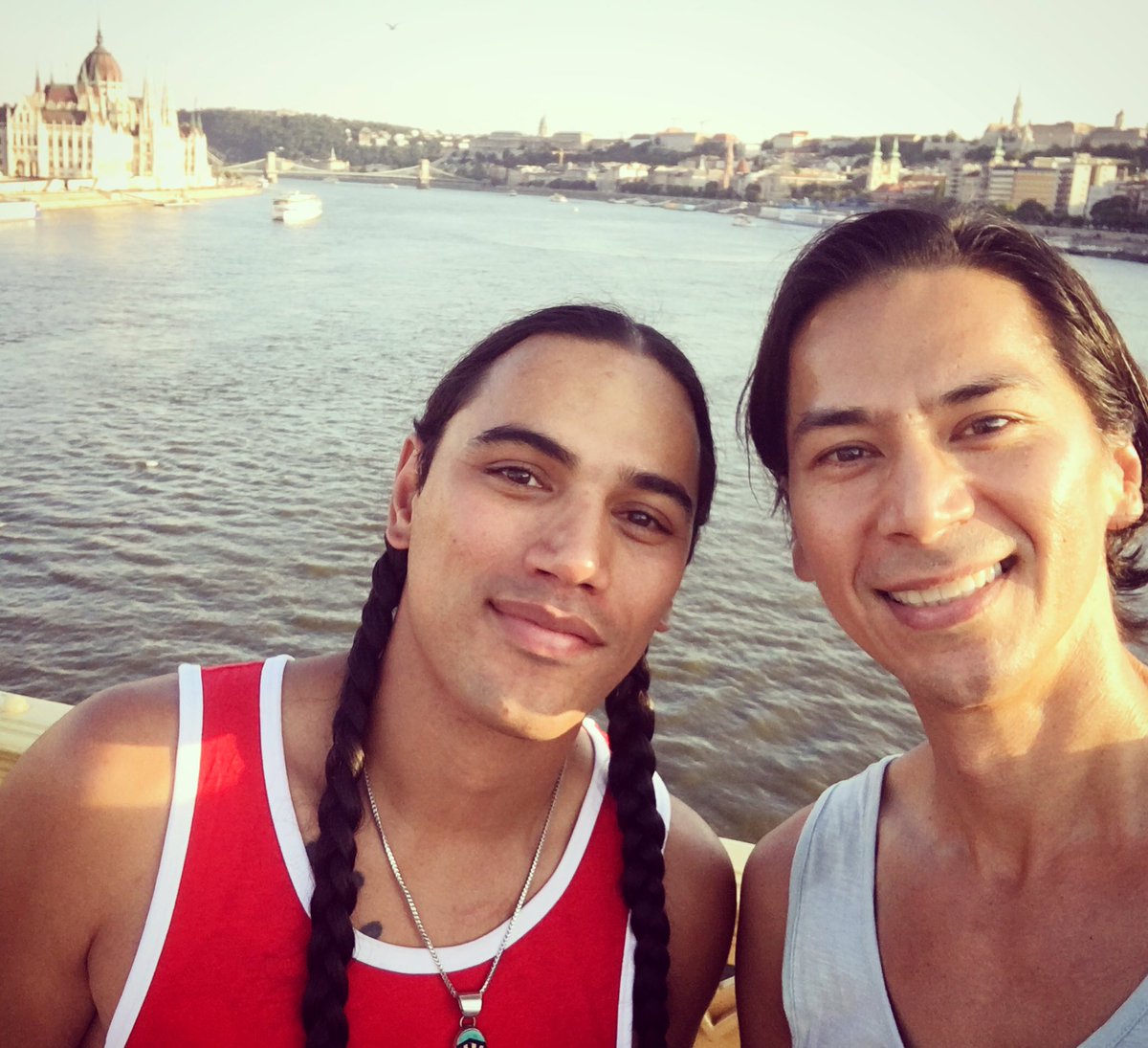 Hanging in #Budapest w/ #WillStrongheart again, but this time he's working on a DIFFERENT project #TheAlienist #NativesOnTv #NativesInEurope
