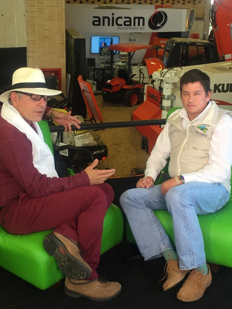 herbertkingtwit's tweet photo. Presidente de Finagro, "Carlos Ramiro Chavarro" tambien estuvo en el set de nuestro canal:
https://t.co/HAUFoIqZtE https://t.co/YSzzXQh1sw