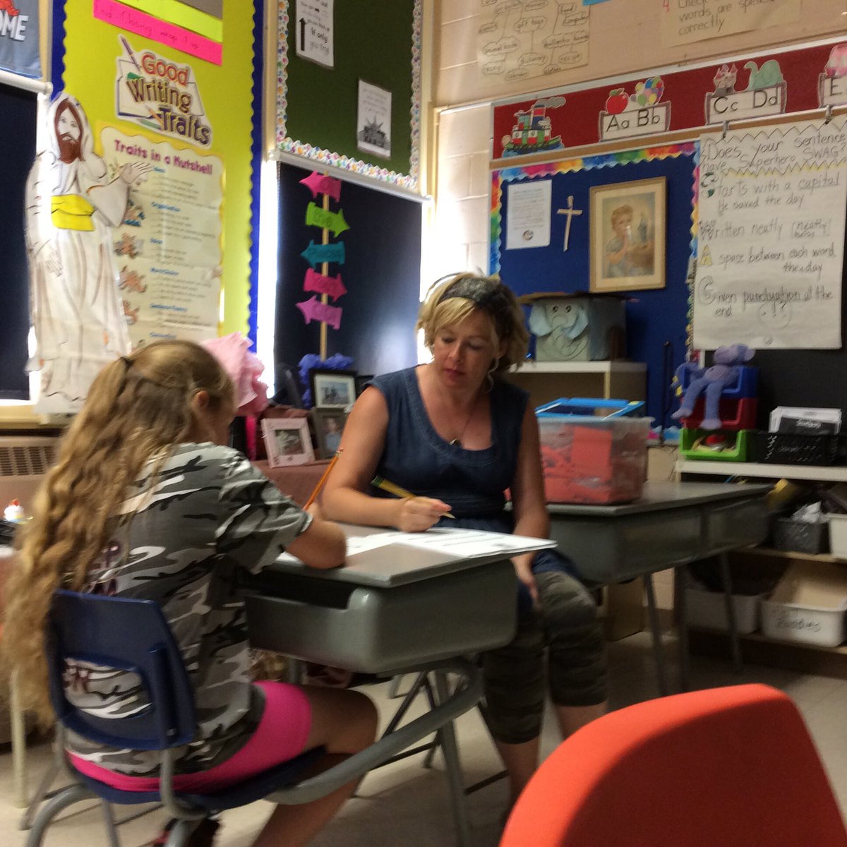 Seussicalonetwo's tweet photo. Our math rebels were busy learning how to multiply with ten frames and breaking the multiplication into parts. #RCCDSBSummer #math https://t.co/e6qejelmDb