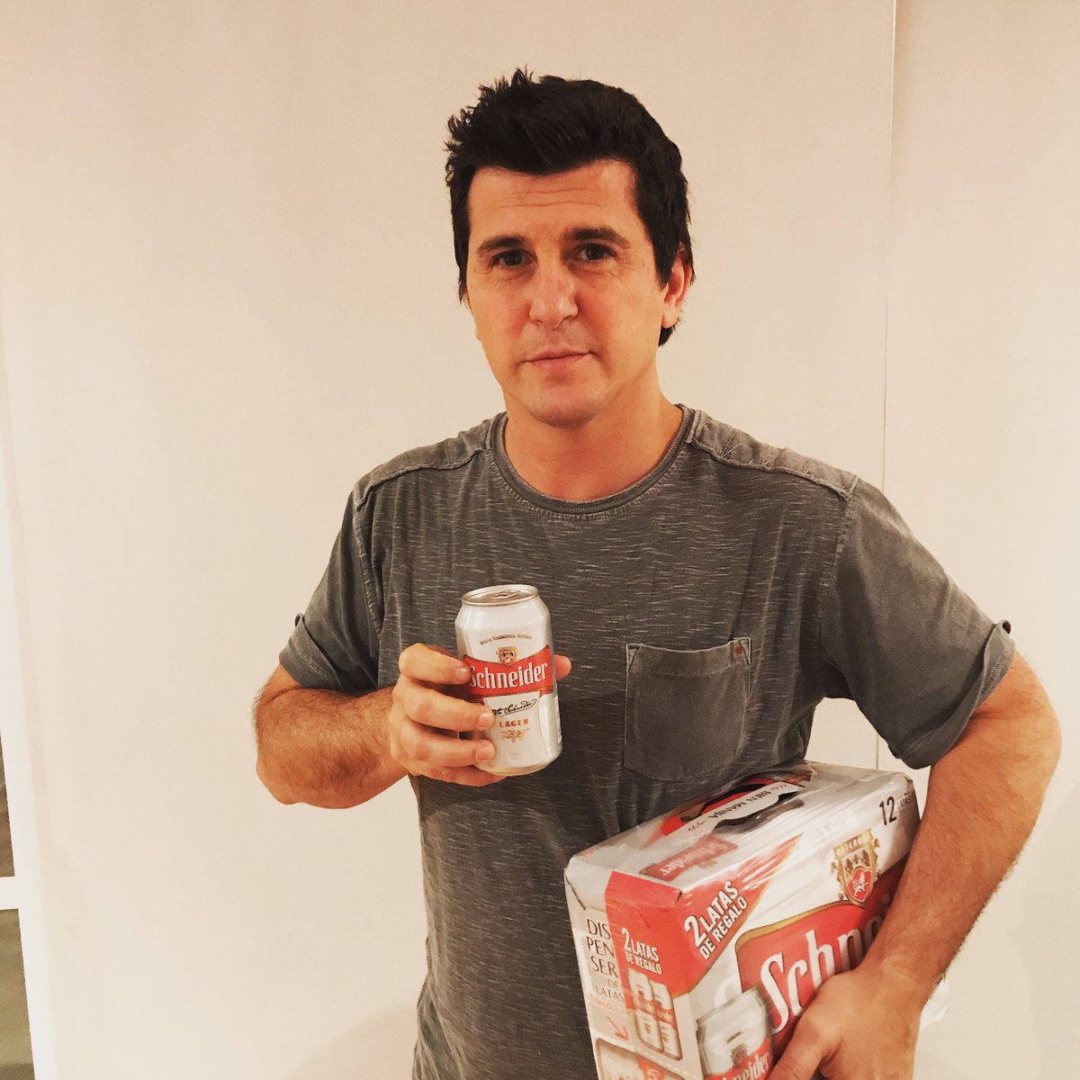 HernanSCastillo's tweet photo. Hoy se festeja con el #PackAmigo de @SchneiderARG. 🍺 https://t.co/STtyqNKcM9