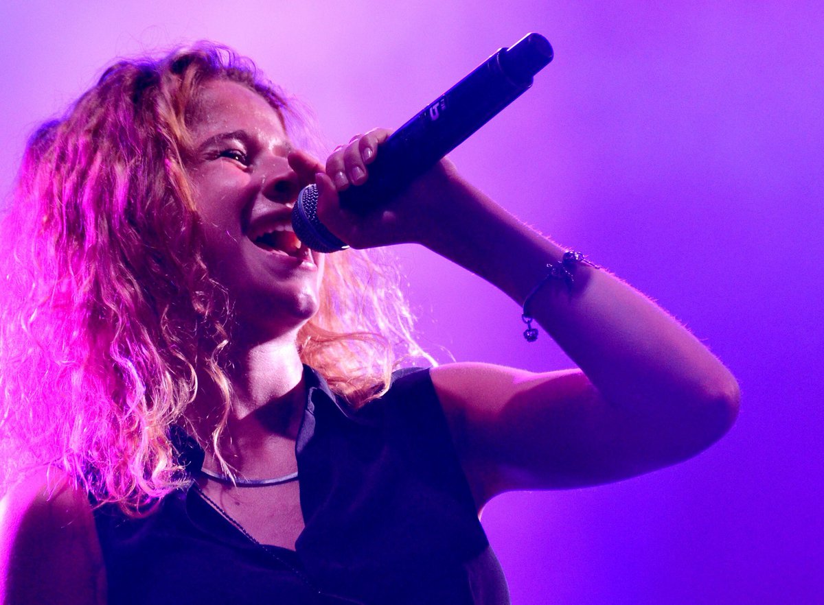 emma_onderbeke's tweet photo. 20 juli, special day ❤️
#GF2016
#Antw2017
Bedankt voor al de mooie vriendschappen @Lauwraaaaah_ ❤️ https://t.co/h7SZvA1Aj2