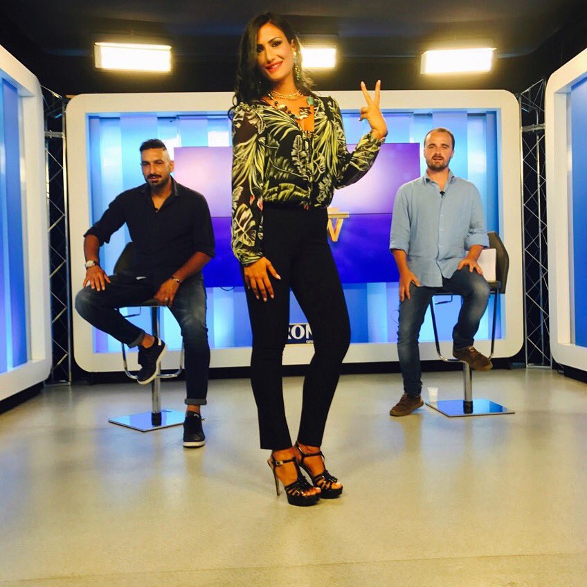 Katia_vitale's tweet photo. Attenti a quei tre 😝 #finediretta #dimaro2017 #sscnapoli #goalshowestate #civediamolunedi #televomero https://t.co/0lMOWRlRxG