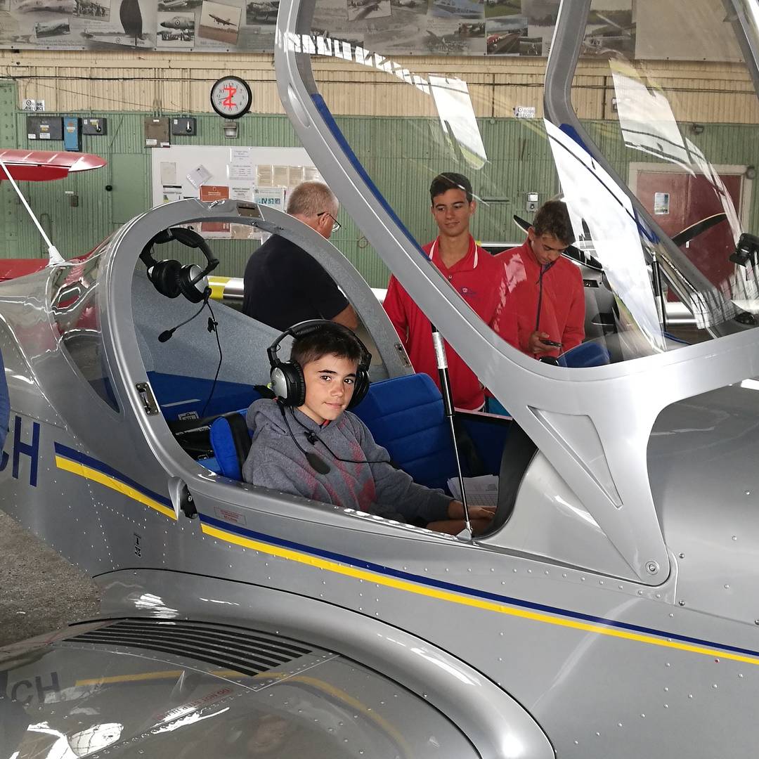 topsummerhalton's tweet photo. Visita al Royal Air Force Airport https://t.co/wC7VgTIMEG