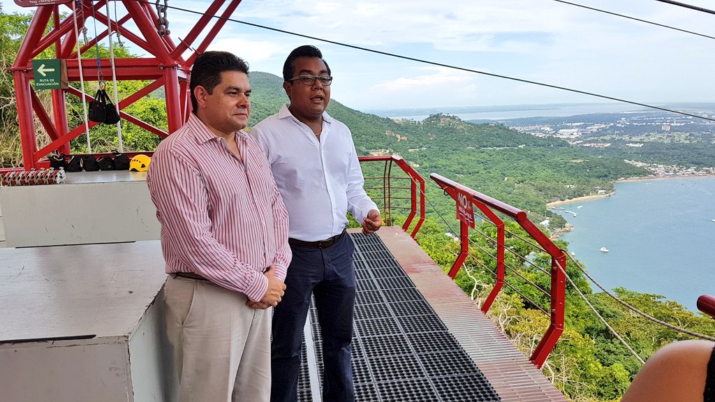 Sectur_Acapulco's tweet photo. Hoy la 1a transmisión de @webcamsdemexico desde @XtaseaTirolesa en coordinación con @Sectur_Acapulco para la promoción de #Acapulco https://t.co/yxtHXYxWaE