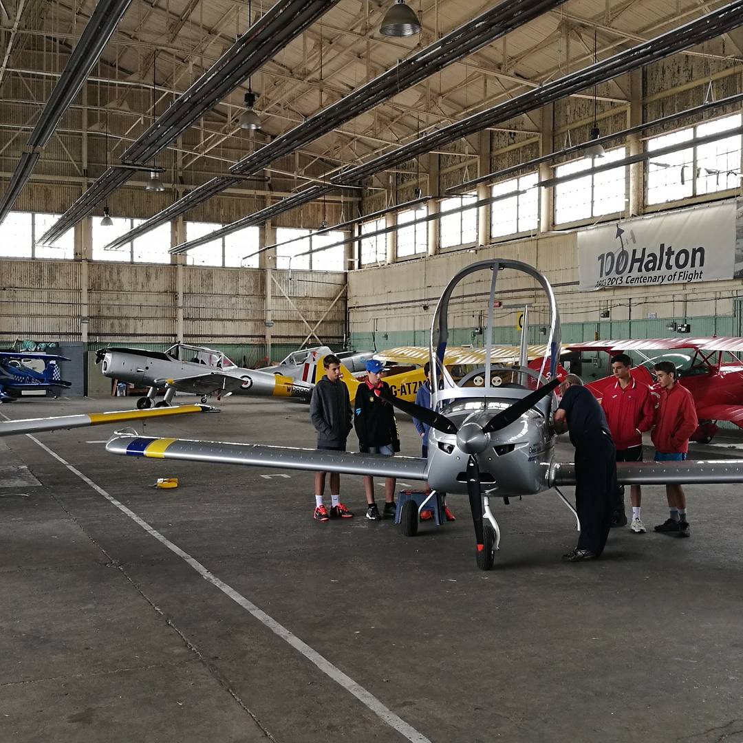 topsummerhalton's tweet photo. Visita al Royal Air Force Airport https://t.co/wC7VgTIMEG