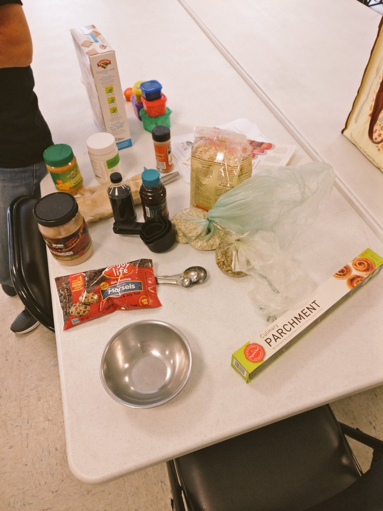 guyforte_nassau's tweet photo. Who wants dessert? Teen Chef tonight! #villageofnassau #havefunwhereyoulive π°πͺ https://t.co/gb6CwGvkmx