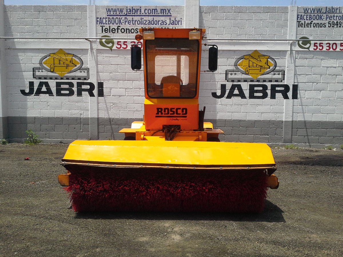 PJABRI's tweet photo. ROSCO CHALLENGER II MOTOR JOHN DEERE 4 CIL DIESEL AÑO 2004 HORAS 3476 CEPILLOS 3/4 CABINA CERRADA AIRE ACONDICIONADO PINTURA BUEN ESTADO https://t.co/I26XJdcDGM