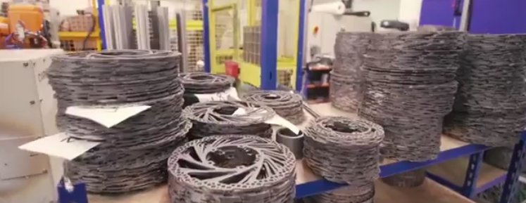 veloacier's tweet photo. @Hopetech - VIDEO - Fabrication des disques flottants HOPE en 5 étapes. https://t.co/i1pjM2PLRl https://t.co/WZmHOfhO04