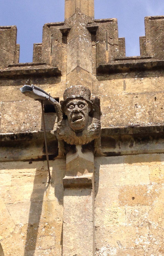 BoyzMedieval's tweet photo. A medieval boy #Winchcoombe St Peter's https://t.co/JClRLoHc9F