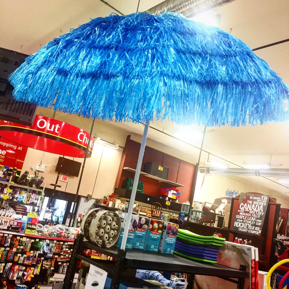 HomeHardwareSP's tweet image. Limited quantities available. Comes in different colours and is on sale for just $14.97!
No rainchecks.