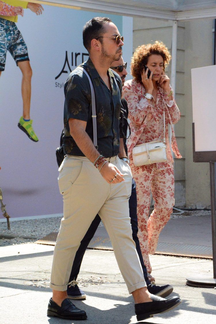 Otokomae 男前研究所 夏のチノパン コーデ特集 メンズファッションの定番アイテムであるチノパン 誰もが持っているアイテムだからこそ コーディネートやアイテムのチョイスでセンスの差が現れる 今回はチノパンにフォーカスして注目の着こなし