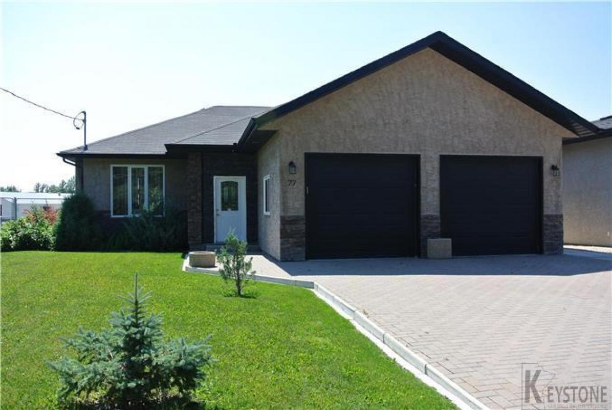 IngridBennett17's tweet photo. Check out my newest listing in #Blumenort! Tell me what you think! #realestate https://t.co/JRYDTtSbzh https://t.co/J6RWyzNWHC