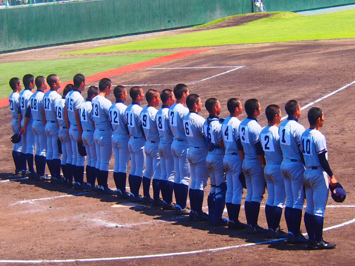 kbaseball1029's tweet photo. 7月20日九里学園野球部を引退しました
怪我なんかでマウンドに立てずほんとに情けないエースで皆にはもうしわけないけどこのメンバーで野球ができてほんとに楽しかったし幸せだった！
この2年4ヶ月の高校野球生活で出会ったいろんな方々や仲間、先輩後輩は一生の宝です！
少し早いけど引退です https://t.co/UVSw71p4PD