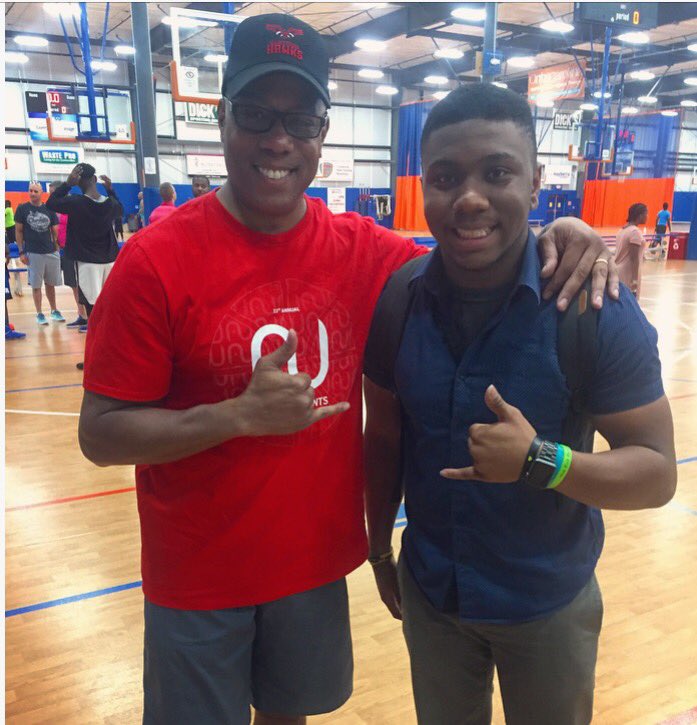 SiggyDAlphas's tweet photo. Bro. @_EmmanuelMorgan met SportsCenter anchor and ΑΦΑ Bro. @JayHarrisESPN when he was covering his speech in Charlotte this morning. https://t.co/K0Lsr3uYU9