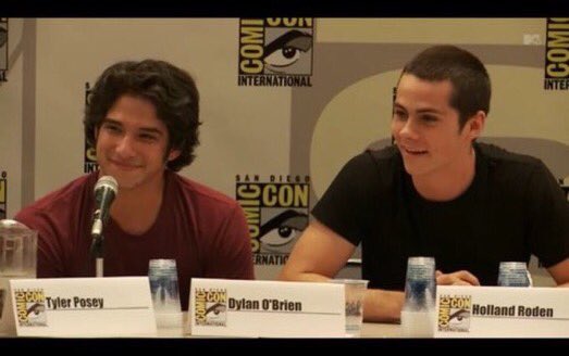 TeenWolfArmys's tweet photo. first and last panel ❤ https://t.co/eqnCARkO4A