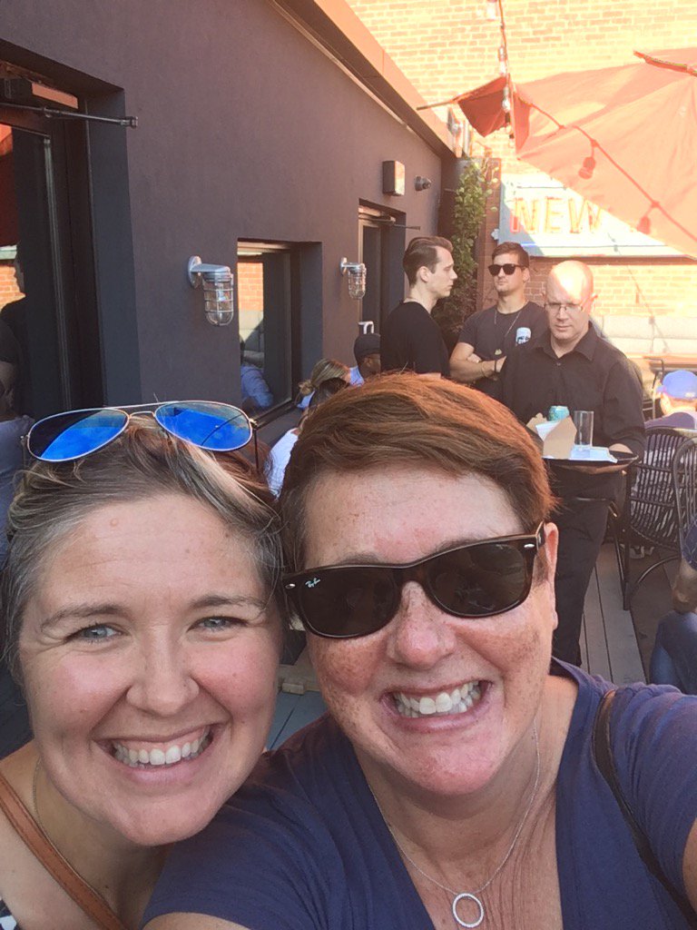JaneCStevenson's tweet photo. .@tiffanylikes &amp; I enjoy vestiges of @umusic #rooftopriot @BroadviewHotel. . Enroute 2 @ElvisCostello @SonyCentreTO https://t.co/vUfZR6nOPP