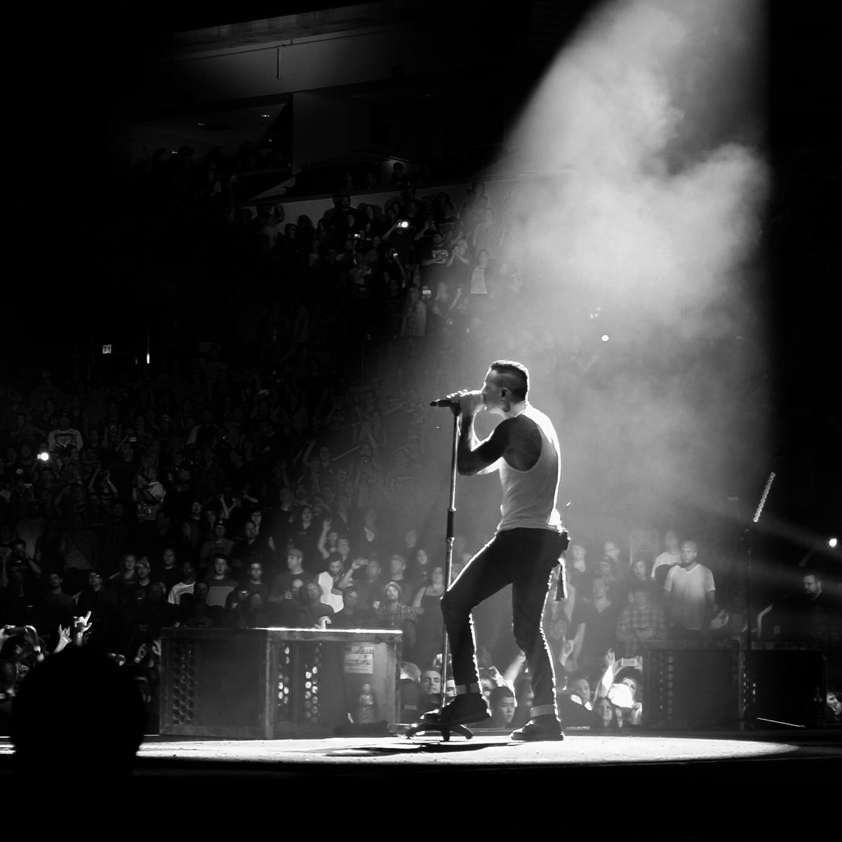 TranquilMammoth's tweet image. I'm deeply saddened by the loss of Chester Bennington. He was always friendly and kind to me &amp;amp; one hell of a singer. RIP #chesterbennington