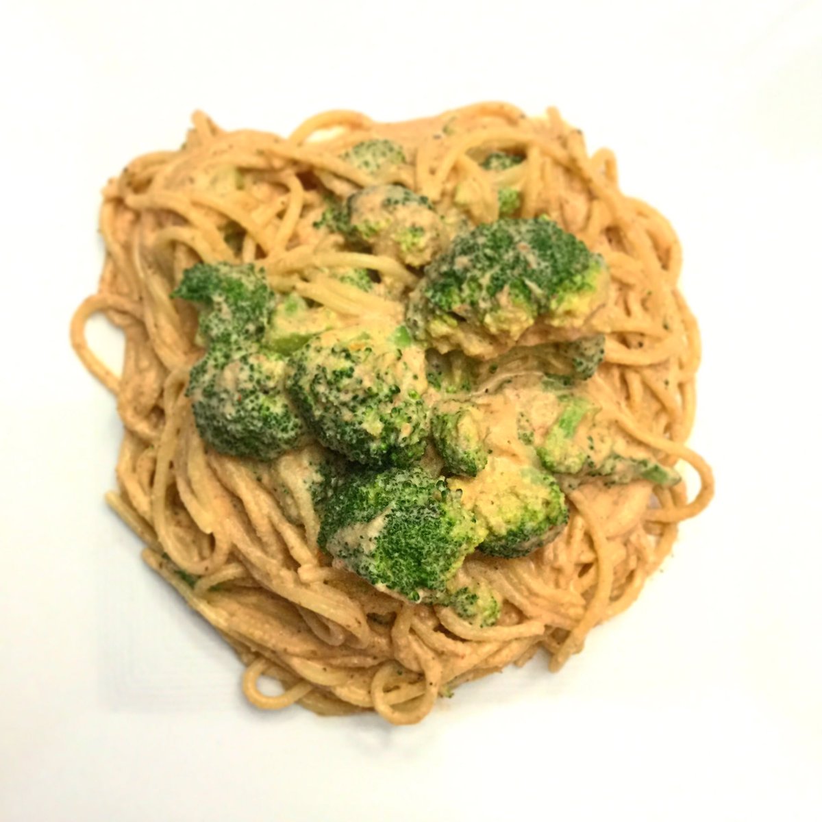 eatmygrassft's tweet photo. Creamy Chipotle Spaghetti w/ Broccoli #homemade #vegan #dinner #food #foodporn #chef #followme #eatmygrass #meatlessthursday https://t.co/DxJDyYNShK