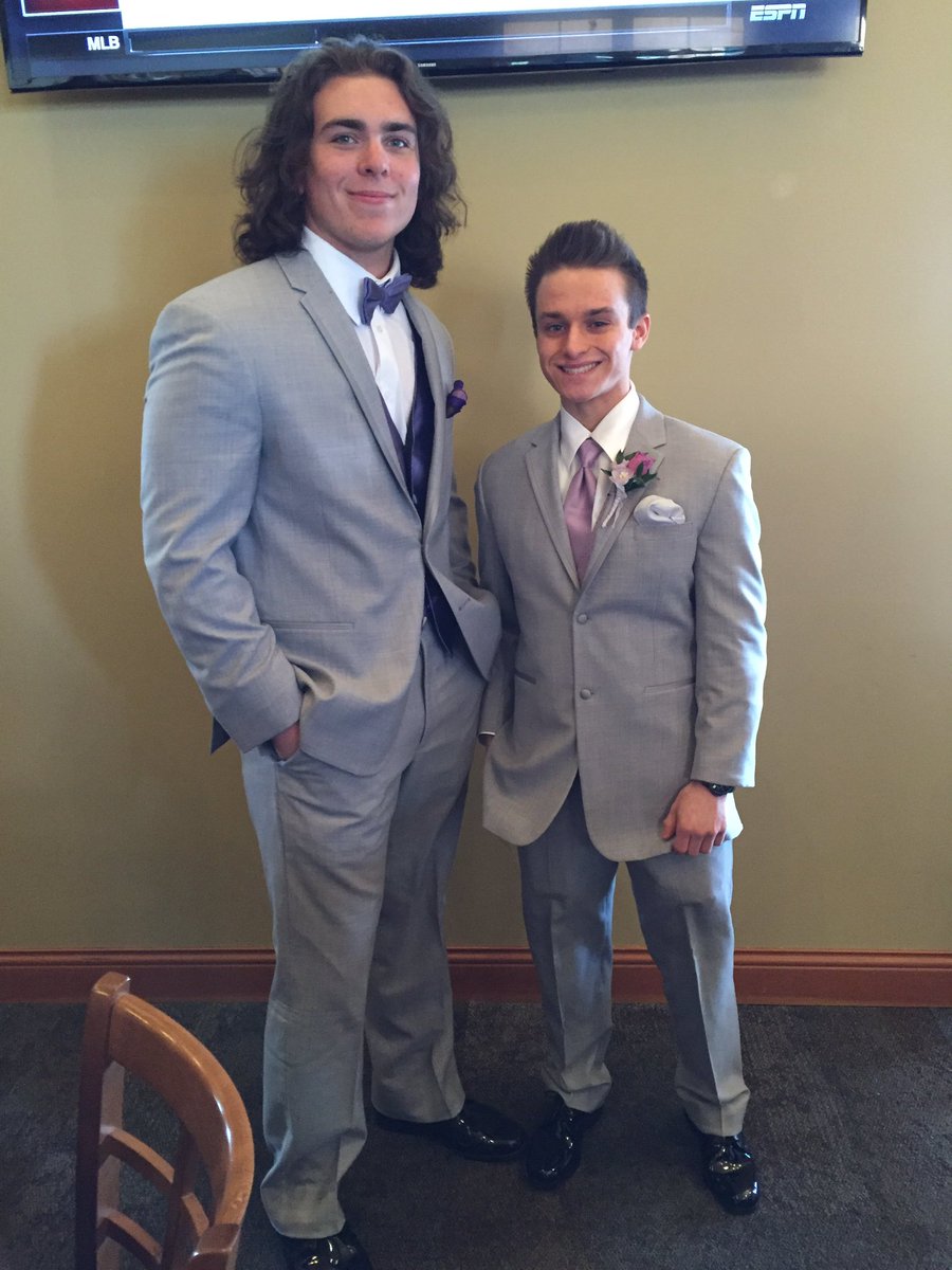 boblanske's tweet photo. Happy Birthday to a true player @JaredGiving11. Take care of business🐊 https://t.co/ulL1tCkSQA
