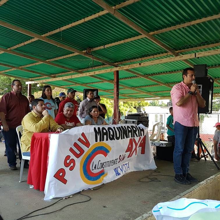 AlvaroPSUV's tweet image. RT puertapsuv: Desde la Plaza Bolívar de Nuestro municipio Guayabal en Asamblea con la Maquinaria 4 x 4 
#Constitu…