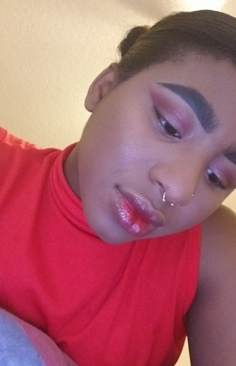 limb_less's tweet photo. #makeup #pink #wine #brows #korean #gradientlips https://t.co/gOuJEofA9W