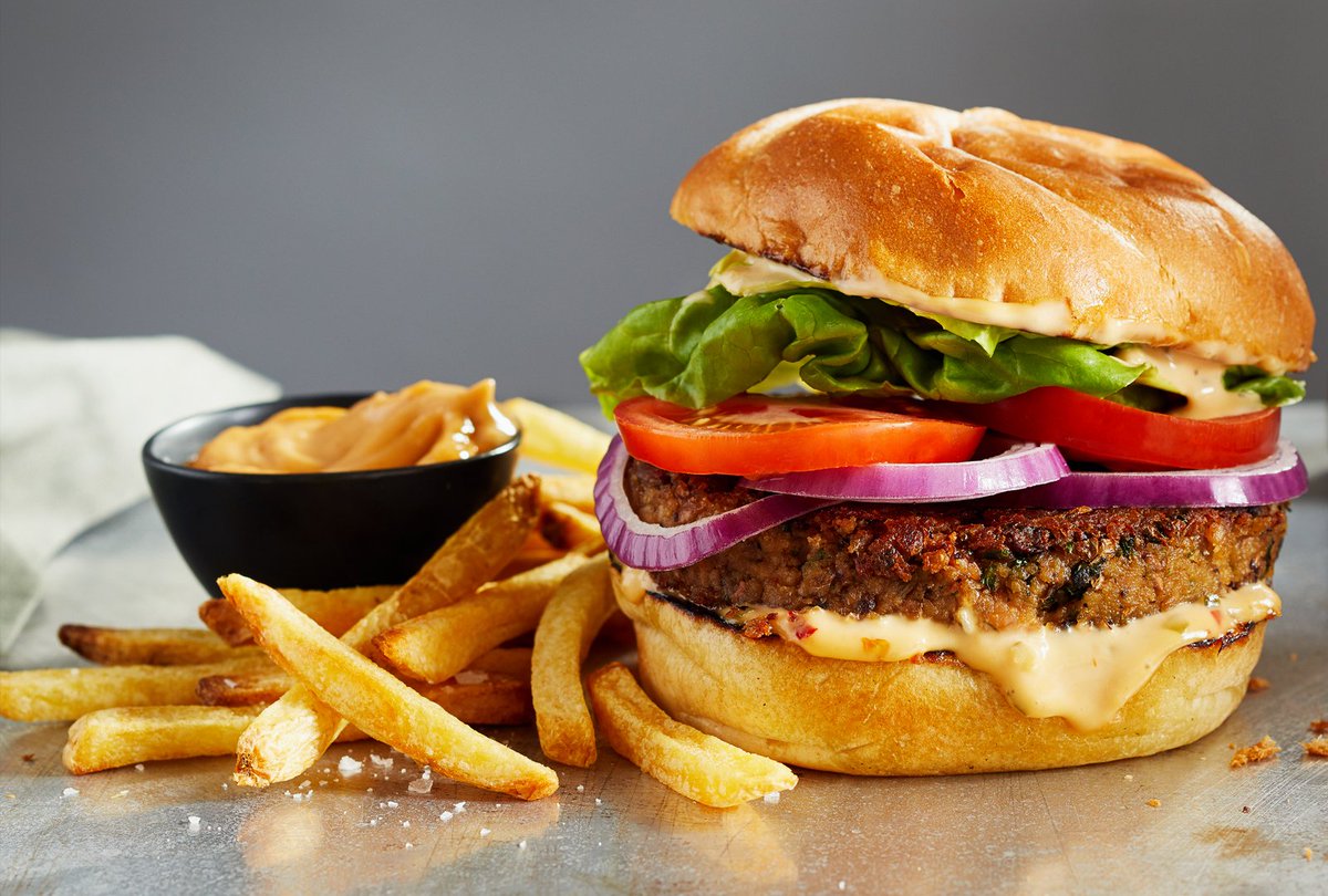 eatjustinc's tweet photo. Black-Eyed Pea Burgers.
Don't skimp on the #JustThousand.
Full recipe here: https://t.co/0kCN78S8Hu https://t.co/fFndFS842P