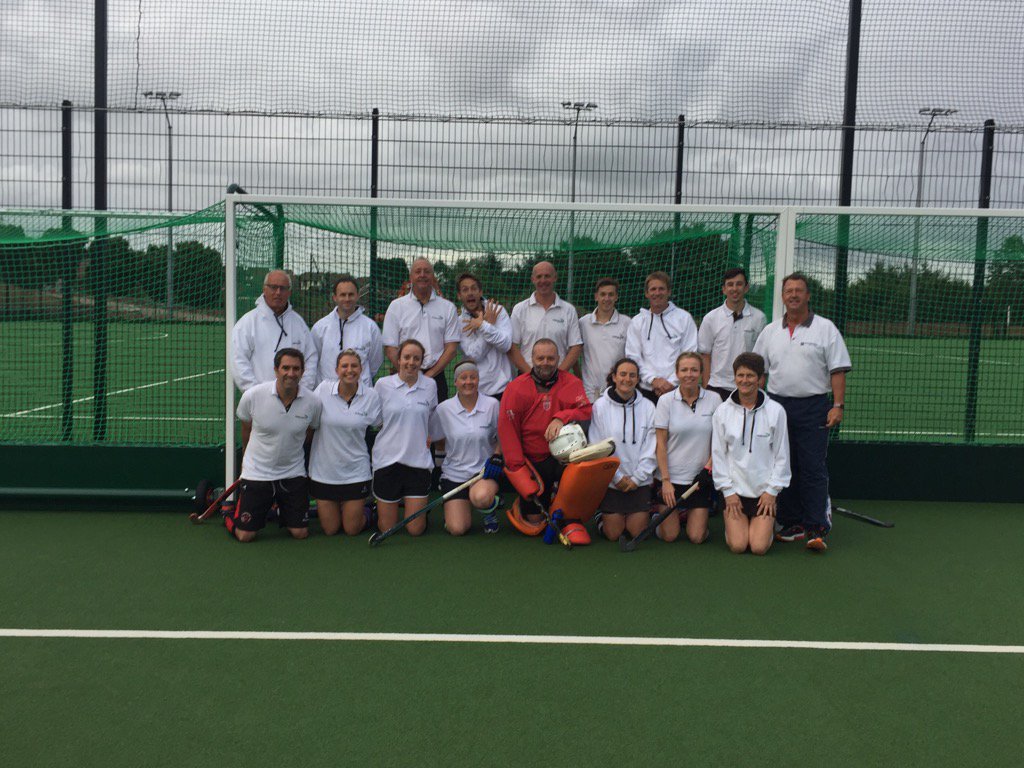 philt_wolfies's tweet photo. So pleased to play with the Wolferstans Mixed Hockey team who tonight won League Division 2 😄 https://t.co/ujKvWRzoLV