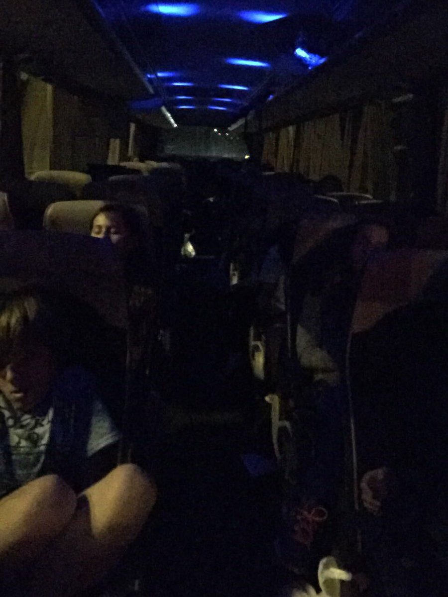 GWBrussels2017's tweet photo. Very peaceful and quiet on one coach! #sleepyheads #diversions https://t.co/jC6ICAmUYX