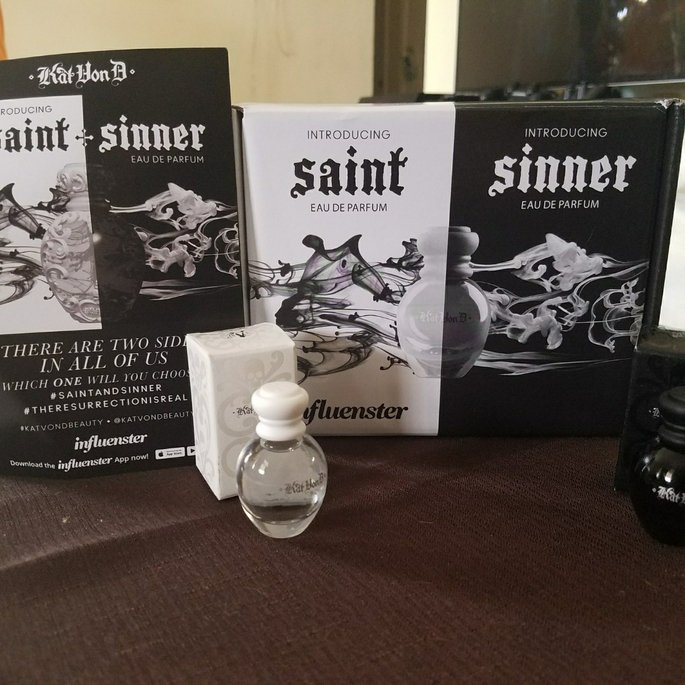 TishaBarra's tweet photo. look at the #KatVonD #voxbox i got today  from #influenster today. #gotitfree so i can try it out!!! https://t.co/vbudd3MpPP