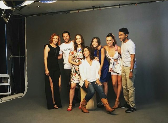 WayhaughtBr's tweet photo. Family😍❤
#RenewWynonnaEarp #WynonnaEarpSDCC @emtothea @MelanieScrofano @DominiqueP_C @KatBarrell @realtimrozon @TAMARADUARTE @VarunSaranga https://t.co/IqHyetF5UT