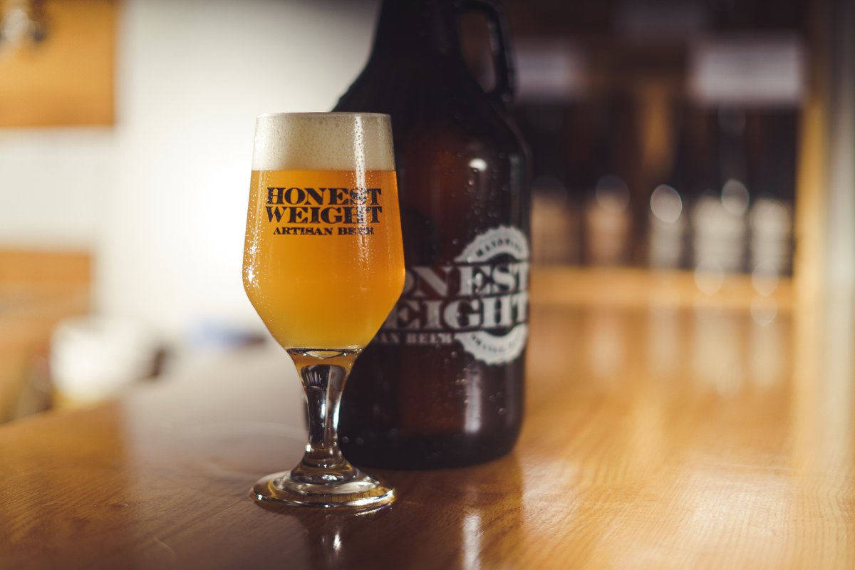 SuzorIT's tweet photo. We're so excited share some of the photographs we took for Honest Weight Brewery in Orange, MA! #localbusiness #HonestWeight #brewery https://t.co/et3CzBCXP1