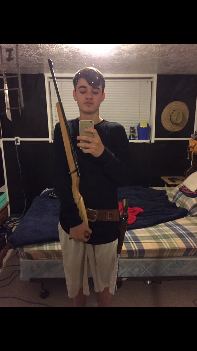 dillondyer22's tweet photo. Happy Birthday the plug himself!!🎊 Been going off since day 1!! Hope it was great !🎊🎂🎉 https://t.co/IdwktrCkEN