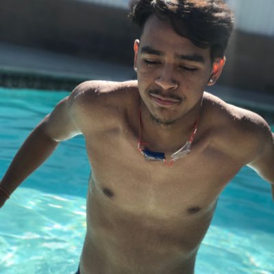 Davethegreatx's tweet photo. #NewProfilePic #smallnips https://t.co/xoZ5YZ6Zty